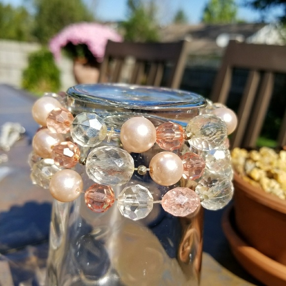 Bead and faux pearl bracelet. - Picture 2 of 2